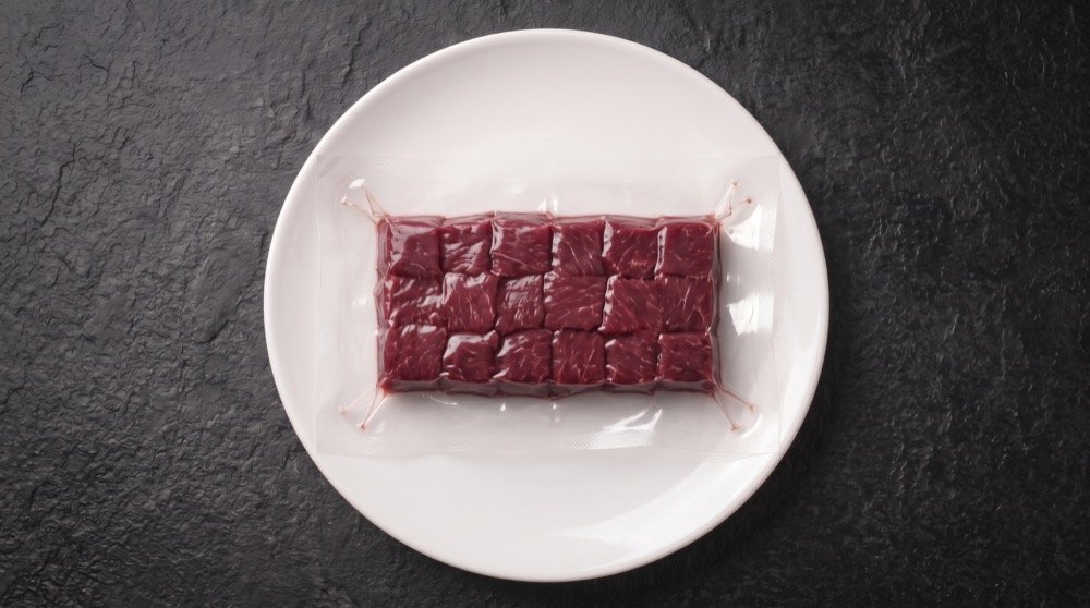 Cerf rouge cubes à brochette